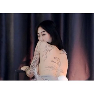 虎牙苏曼：闪现舞蹈37v7.7g，百度ED2K热度飙升