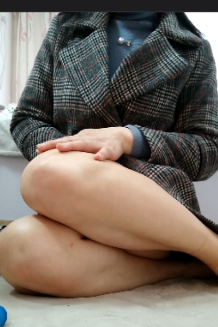 战和困难。但是她始终坚持着,用自己的热情和努力感染着身边的人们。她的舞蹈不仅是一种艺术表现,更是一种生活态度的体现。让我们一起跟随晨风的舞步,感受广场舞的魅力,享受生活的快乐!广场舞晨风漏毛舞90v42g