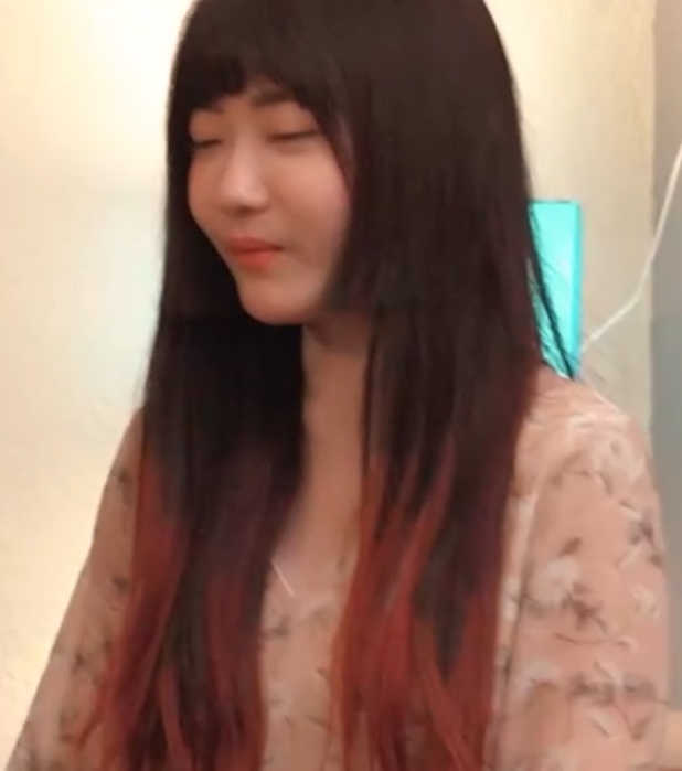 收藏珍藏!沈娜娜(璃奈酱)视频合集,总计83个视频,共计49.5G,附带与李学凌的聊天记录,笑容灿烂,正能量满满!百度云/115资源