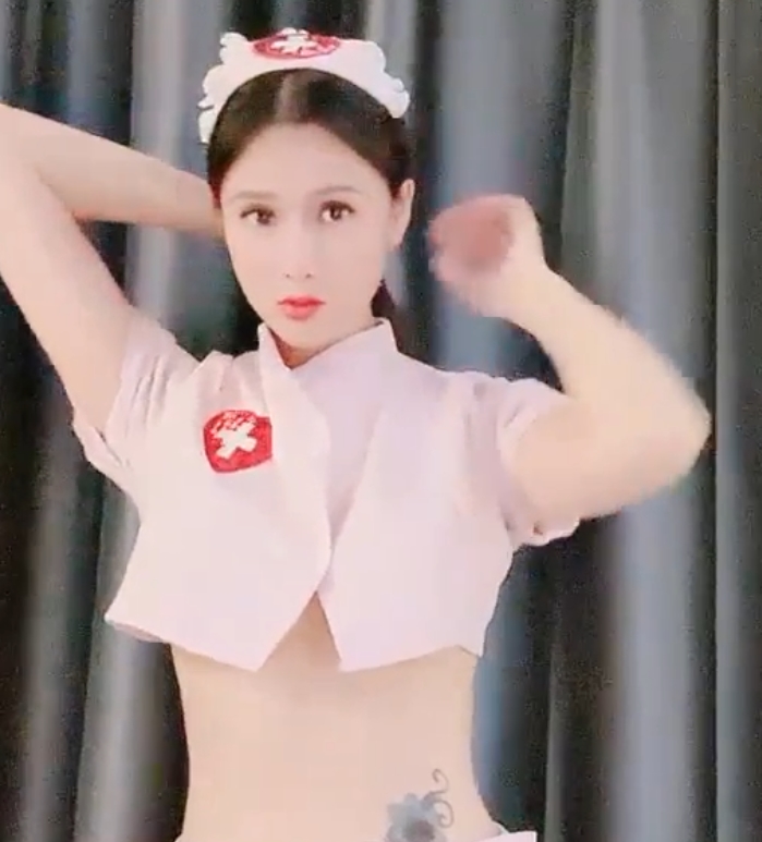 高颜值Ranking_Dessert：神秘甜点制作师的27v40.7g视频，百度收藏，单下观看，115链接即将提取！