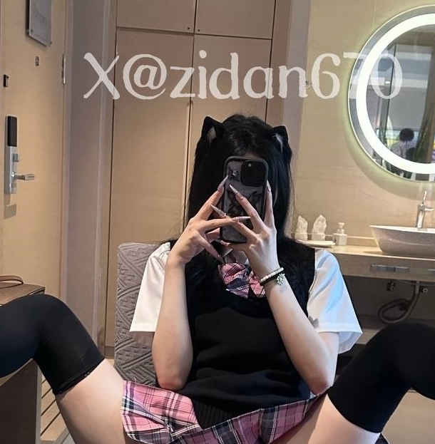 紫蛋:光阴反差女神,百度ED2K收藏热门,新增6v版本惊艳登场