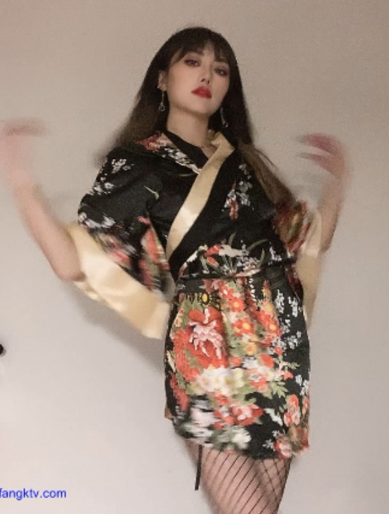 露脸王菲举牌定制视频15.7g火爆收藏