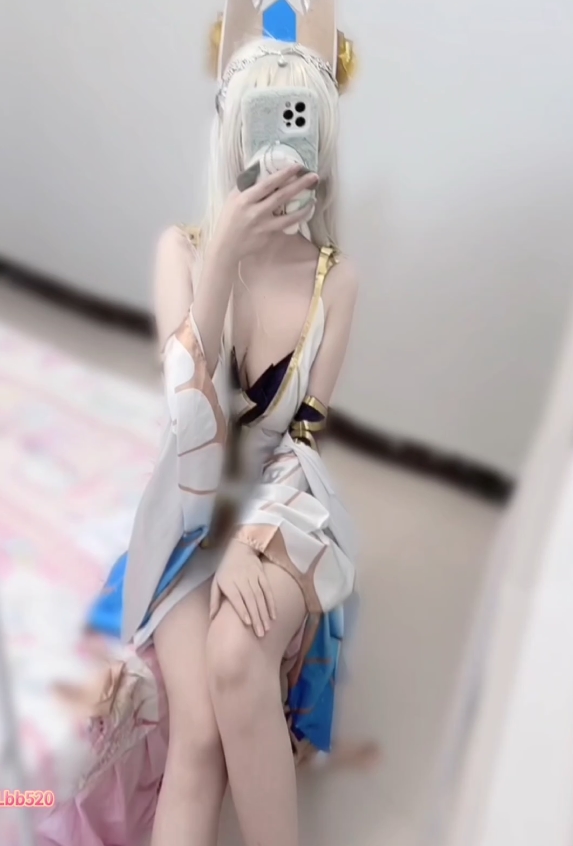 独家福利姬乌萨奇八八&小胖桃定制cos视频合集,王者荣耀角色私人订制,质量高数量可观!