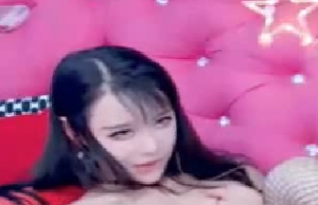 恋夜妮子:30v7.7g节目收藏18,百度搜索量飙升