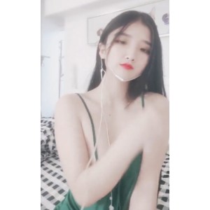 女神清欢：44v30g视频合集+11v7.35g新作，魅力无法抗拒