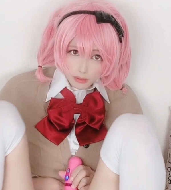 可爱小伪娘momo酱冲爆rb！百度盘转载nv+10g视频