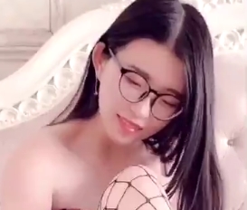 足艺小杂烩：大漂亮nv表演，6.84g视频盛宴