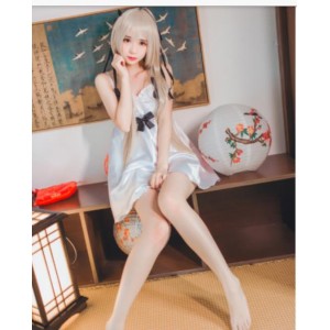 疯猫ss：cos女神独家浴缸作品，性感美腿撩人欣赏