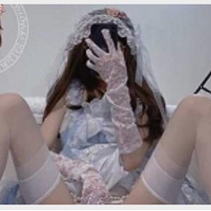 欧洲网红仙仙桃黑丝大长腿特色资源5V2.7G精彩视频合集：见证仙仙桃性感迷人的外表和温柔大方的性格