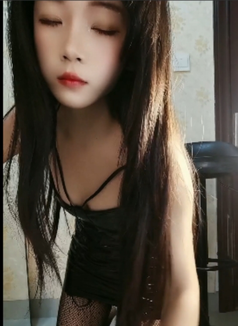 小倔驴杨清柠热舞第二弹，22V4.92G大片百度云盘永久链接