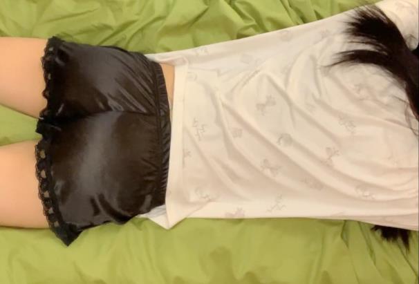 日本苗条少女精油按摩美妙境界呐喊，岛国5V视频1.2G超长时长