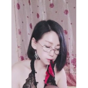 大罩杯ji+mo+shao+fu水水63v151.9g视频收藏高达79