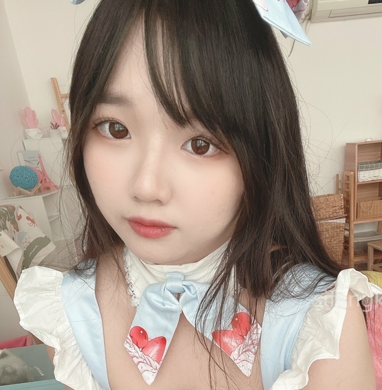 Onlyfans港妹mikaying私人订制视频数百刀