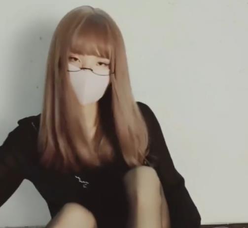 TS-jinwanxuan1999:P站高端作品39个视频,总3.5G,硅胶球、牛奶玩法