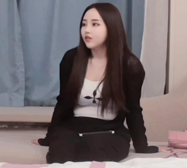 探秘精选妹子露脸小合集