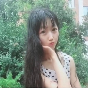 63万博主私定有尺度福利，超级可爱漂亮清纯125v1.14g