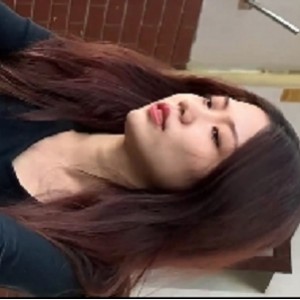 限时优惠性感美女穿着牛仔热裤展示翘臀和长腿的视频，高清画质，文件大小8.03G，百度云下载