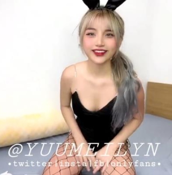 推露脸水嫩反差小姐姐私拍照片，6.8G