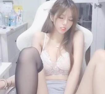 《半糖颜值主播墨染社保视频合集》