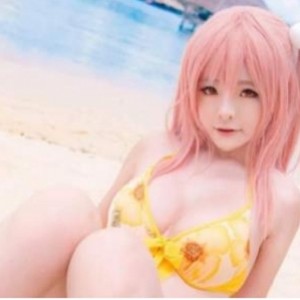 《穗乃果扮演的美女COS，让你心动不已！》