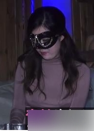 劲爆剧情《丽姬之欢3部》，几位风韵貌美fu+po奢侈糜烂的生活【3V/2.31】