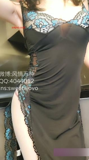 Twitter御姐（完具娜美）孔雀灰丝薄纱长裙写真，呈现傲人s型曲线