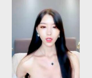 专约老阿姨的探花大神遇到白白净净丰满妞和凹凸魔鬼身材