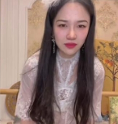 抖音小网红-+稀有玩法-穿着牛仔裤户外喷N原版