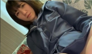 清纯素颜学生装小姐姐