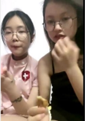 两个可爱00+后女孩舌吻竟然男主是肥猪男