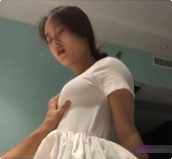 极美反差稚嫩漂亮嫩妹清纯系妹子