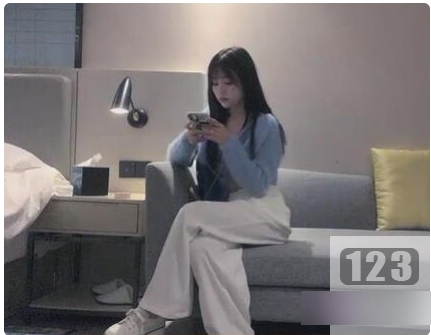 最新热门抖音网红《兰兰鹿鹿》2700元种子原片视频