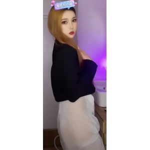 国际版抖音-疯狂酒吧漏点女神最近很火