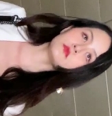 吊带紧身牛仔裤长腿美女街拍系列视频资源