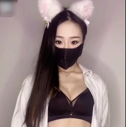 斗鱼网红《淑仪》长腿兔女郎有尺度打扑克