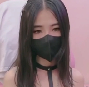 《锅锅酱》《三月樱花》真人私拍合集