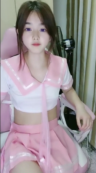 粉嫩多汁流水萌妹《小晶晶》软糖aj不止君舰长资源合集