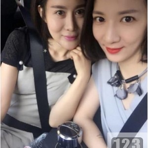 精选极品美女《妻子双镜视角》作品