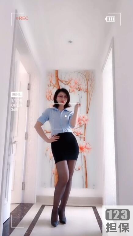 精选快手12.6W粉丝锦缎儿芝芝大礼包