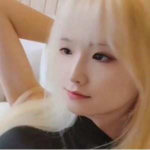 黑丝W娘抖音自拍合集1V550M，颜值可爱又娇小，快来围观！