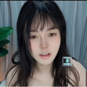 SweetQiQi：32个精彩视频，44.8g的魅力胖臀