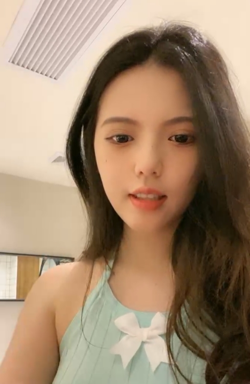 清纯可爱小辰吾妮：5个视频，适中大小