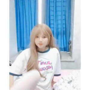 小溪早睡视频合集，37个精彩瞬间，助你轻松入眠