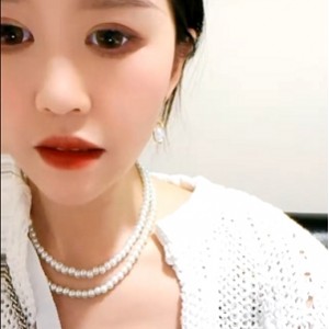 户外女神乌苏儿：188个小性感视频，百度ED2K收藏，厕所战神的魅力展现