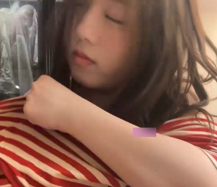 Olivia童颜大罩杯视频合集，新增32部精彩内容，百度ED2K收藏381项！