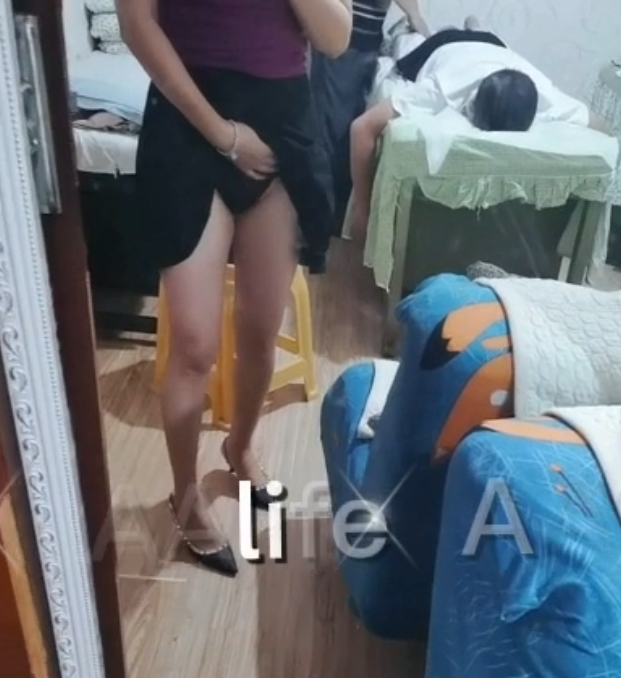 妻子AAlife约会单男三人游最新合集177V45.5G，公司展示