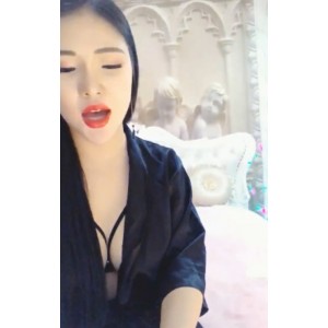 优质美女主播内衣秀合集4V1.26G，完美身材尽显魅力