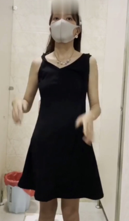 户外互动合集『爱吃菠萝』最新打包73V8G,商场餐厅公园边玩边做