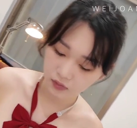 清纯互动百度盘大罩杯美眉最新合集1V934M,身材丰满皮肤白皙,解压观看注意事项