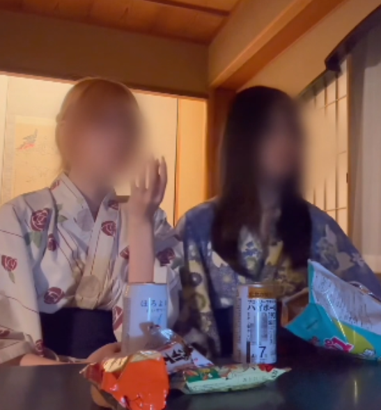 日本百合情侣ED2K原档Ririka&Aya最新合集30V19.3G，甜蜜互动